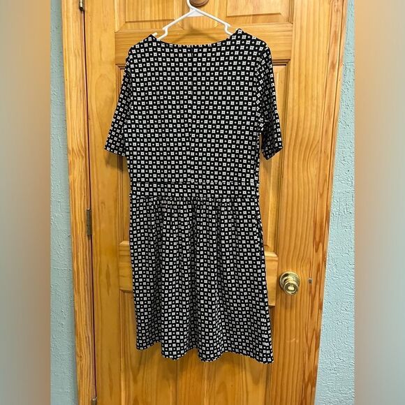 Lands’ End black and white printed dress with pockets size M ((10-12) - Picture 5 of 5